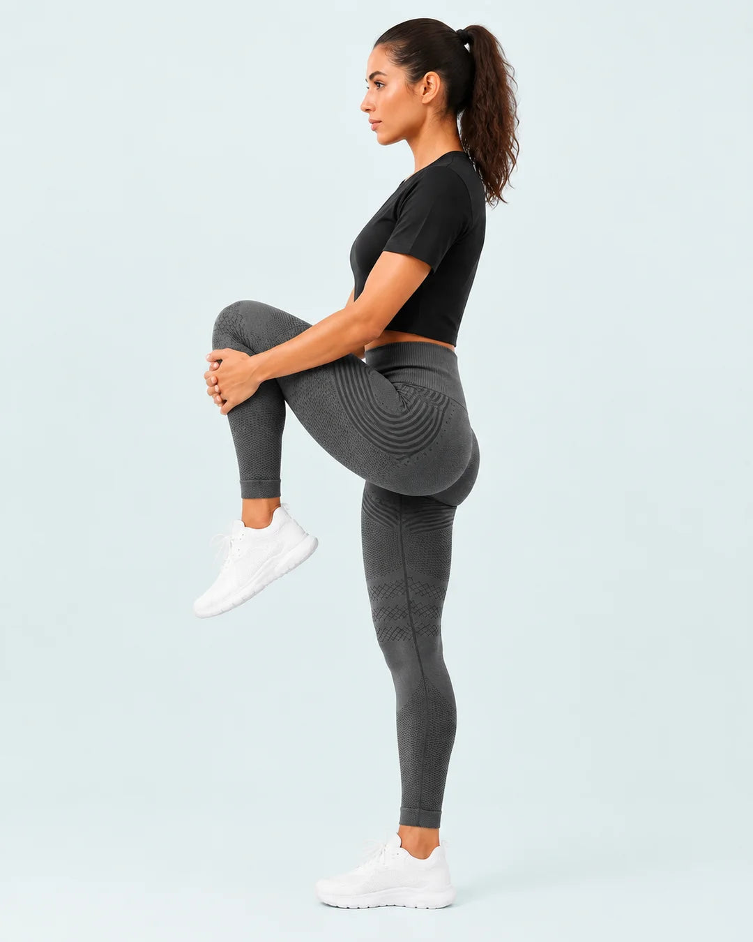 Flexible four-way stretch knit during movement